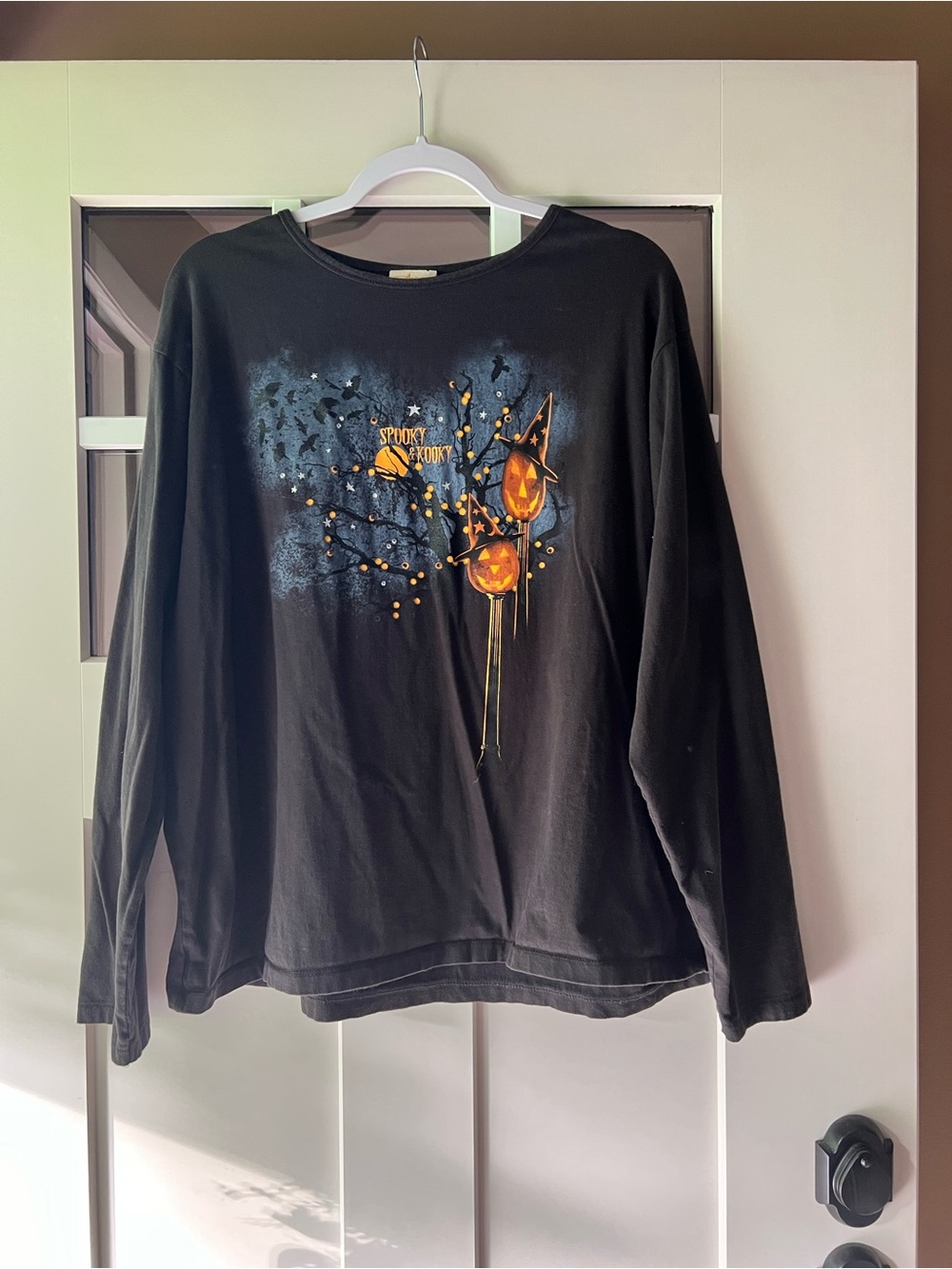 Black Long Sleeve Halloween Long Sleeve Tee with Orange Jack-o'-Lantern Graphic